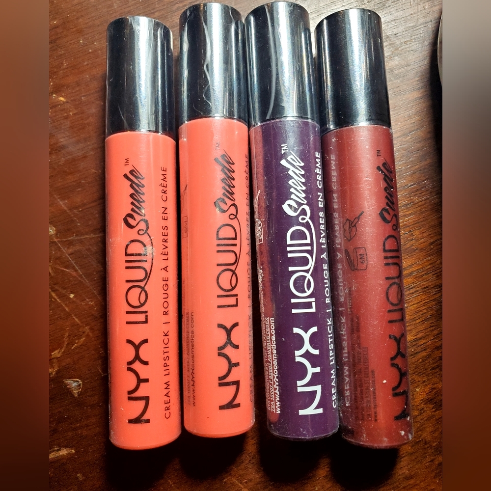 NYX LIPSTICK